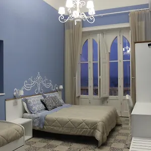 Raineri לינה וארוחת בוקר